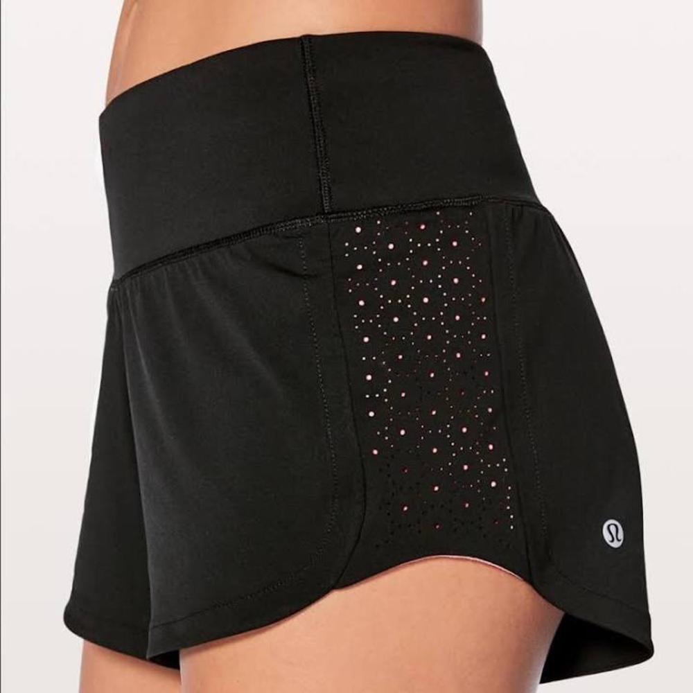 BRAND NEW lululemon colour me quick short